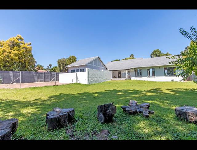 4 BEDROOM FREEHOLD RENTED IN GALLO MANOR